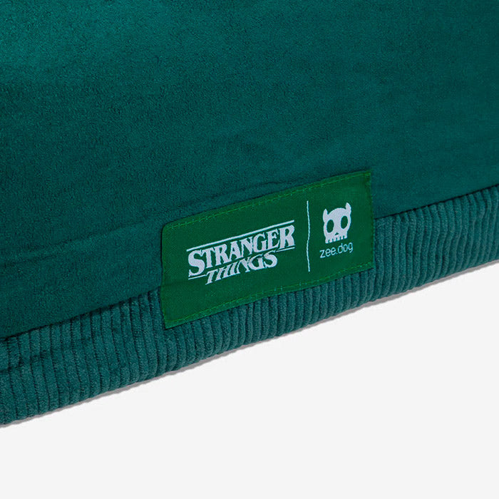 Zee.Bed Stranger Things netflix